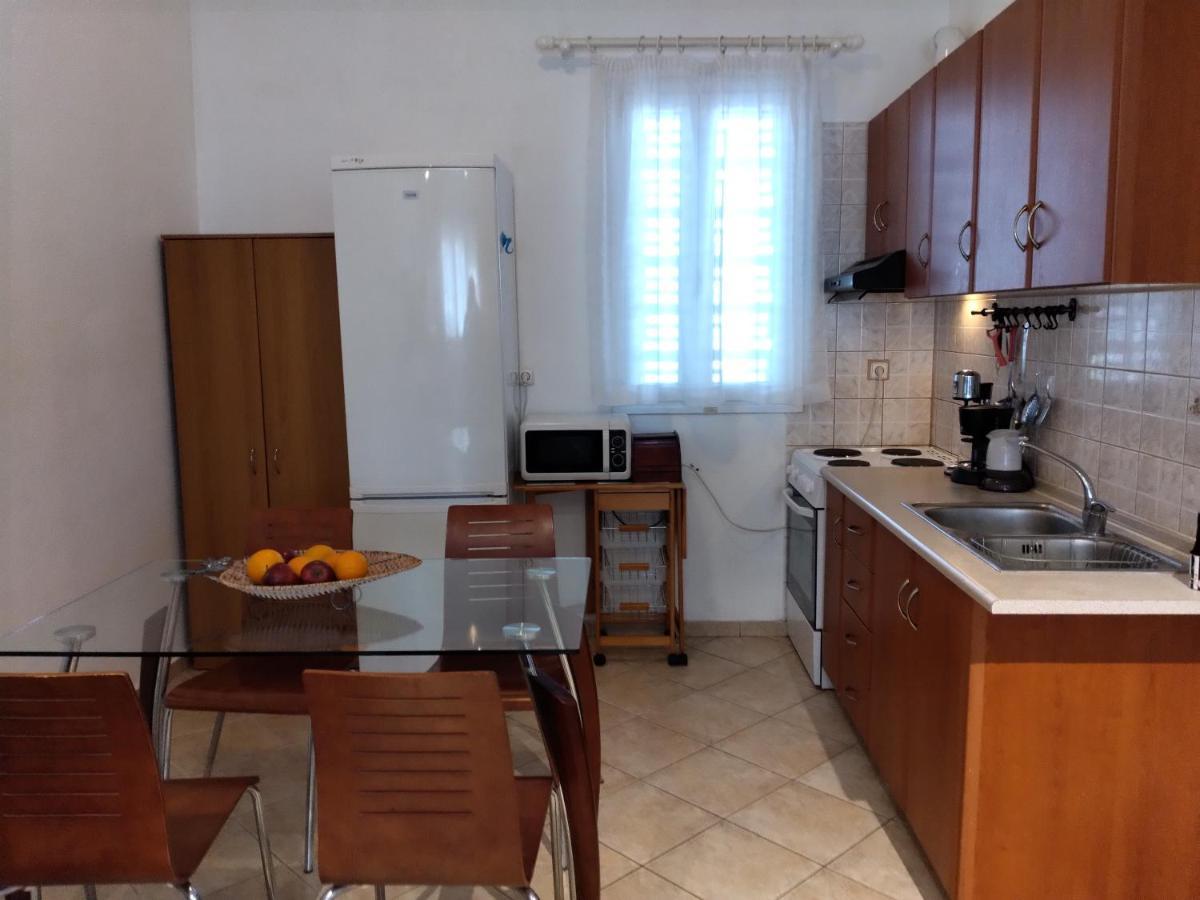 Comfy Alykes Apartment, Appartement *